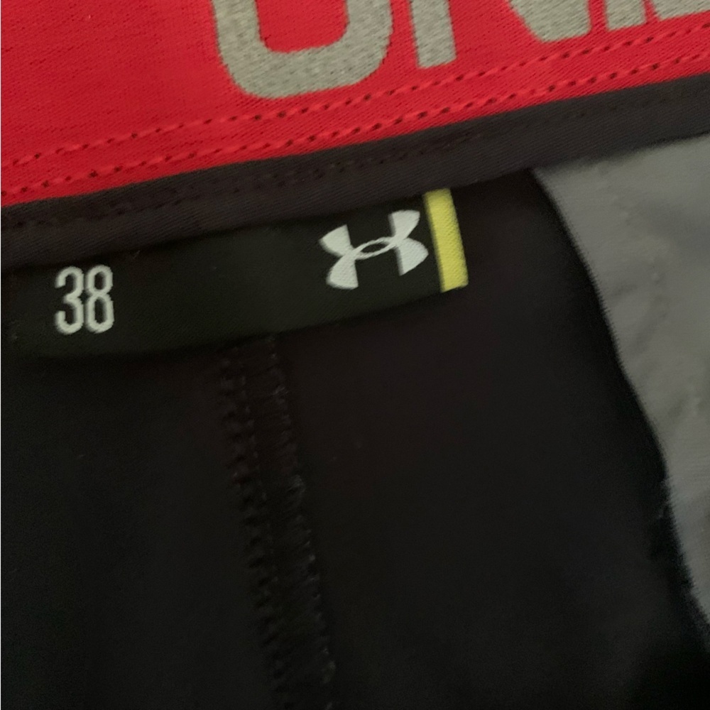 Under Armour Men's Black Golf Flat Front Performance Shorts Sz 38 - Picture 4 of 9